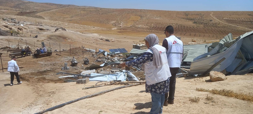 Un equipo de MSF distribuye artículos no alimentarios en Masafer Yatta