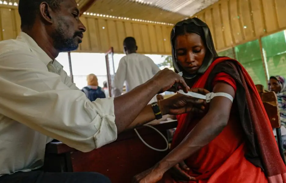 Fatoum Abdelkarim, de la ciudad de Nyala, en su séptimo mes de embarazo. En el Hospital Universitario de Nyala, en Sudán, recibe atención médica periódica y gratuita.