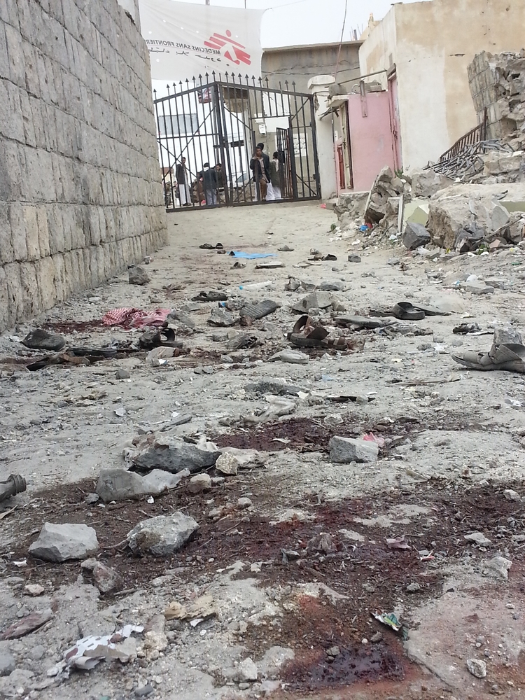 Yemen.Shiara hospital bleeding after attack.