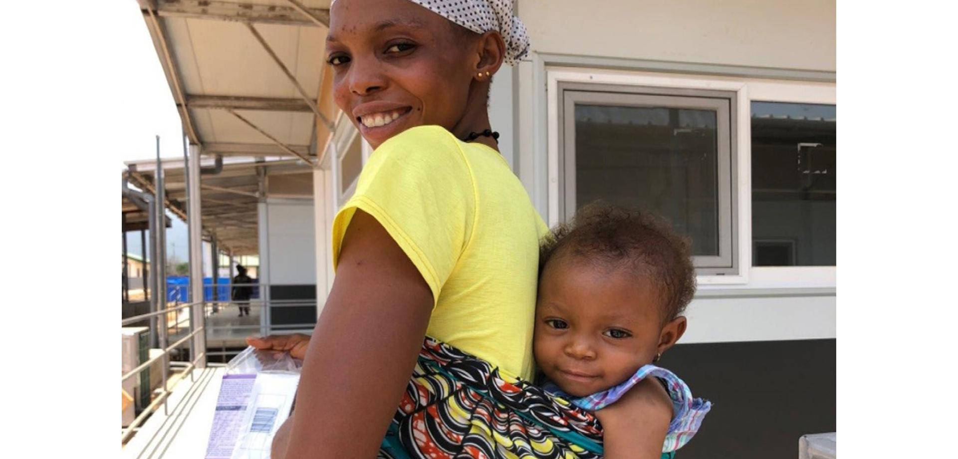 Fudia, la primera damita del hospital de Kenema, Sierra Leona.