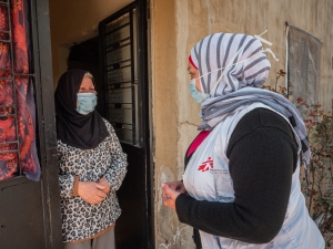MSF social worker visiting Fawziyya Al-Sahili