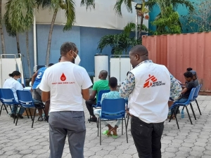 Blood collection in Port-au-Prince