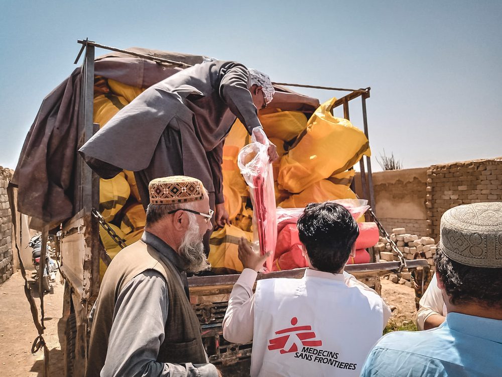 Distribución de artículos de primera necesidad en Quetta, Pakistán - Médicos Sin Fronteras -2022