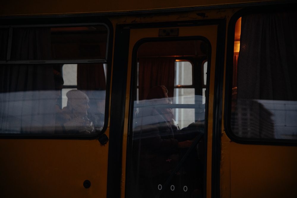 Evacuación de pacientes en el tren medicalizado de MSF en Ucrania