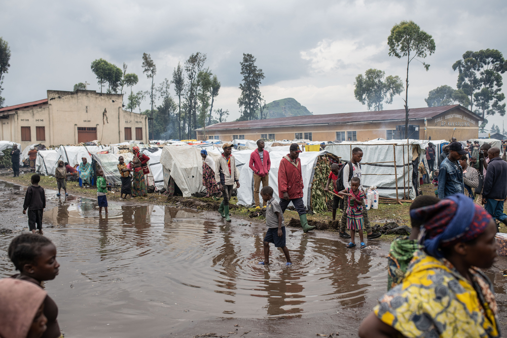 MSF brinda asistencia sanitaria a la poblaci´pn desplazada a las afueras de Goma