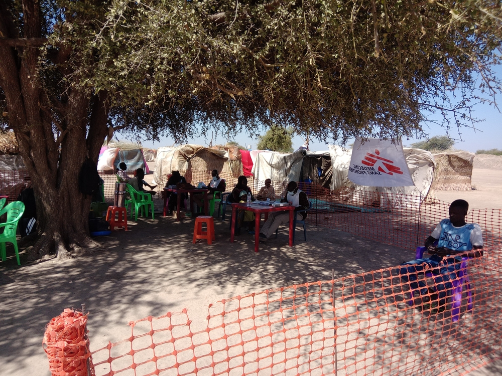Clínica móvil de MSF en el campo para la población desplazada de Guilmey