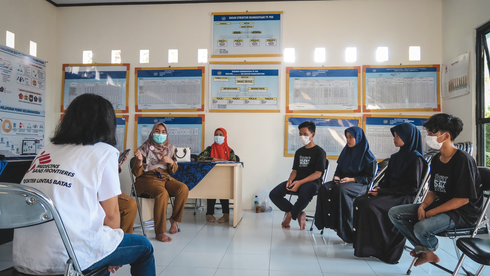 MSF entrega su proyecto de salud para adolescentes a las autoridades locales en Indonesia
