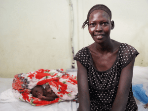 El hospital de MSF en Ulang, Sudán del Sur, es el único centro de atención médica secundaria en la región