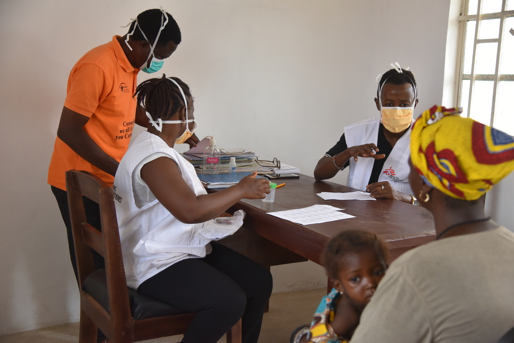 MSF y el Ministerio de Salud implementan un nuevo tratamiento para la tuberculosis en Sierra Leona