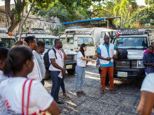 MSF gestiona clínicas móviles para atender a la población atrapada por la violencia en Puerto Príncipe