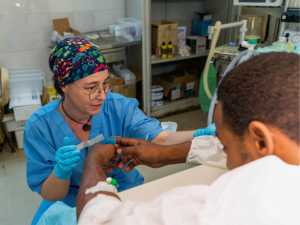 MSF realizó 240 cirugías en una semana a personas afectadas por le cpnflicto en Jartum, Sudán