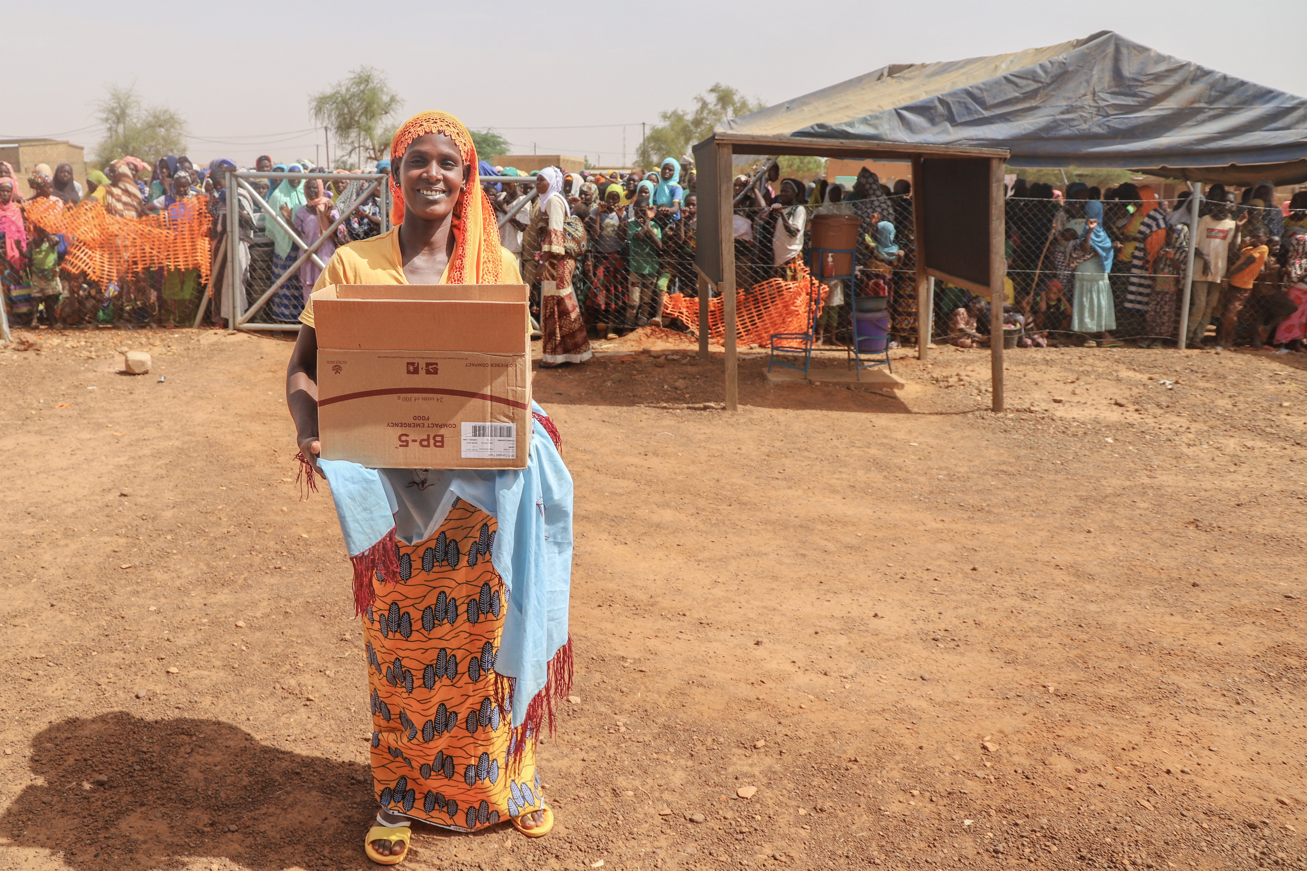 MSF distribuyó galletas BP-5 en Djibo, Burkina Faso