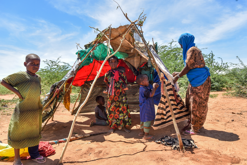 Una familia refugiada en los campos de Dadaab, Kenia, donde MSF brinda atención médica 