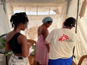 MSF brinda atención a cientos de migrantes llegan a los centros de acogida tras atravesar la selva del Darién