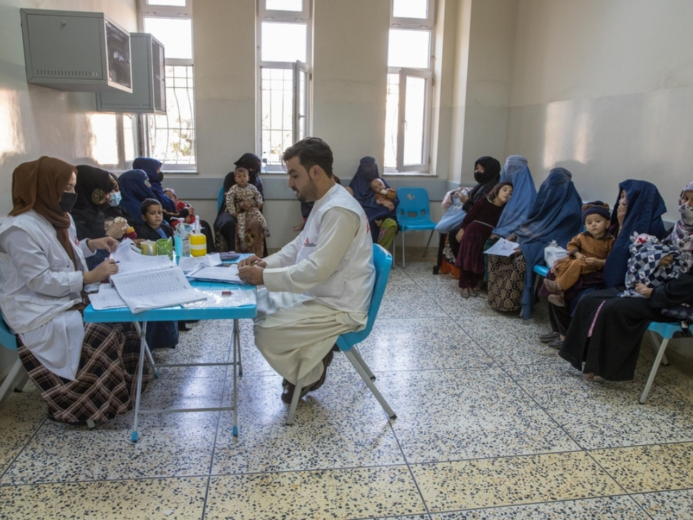 La labor de MSF en el hospital Mazar i Sharif busca cubrir lagunas críticas en la atención pediátrica y neonatal