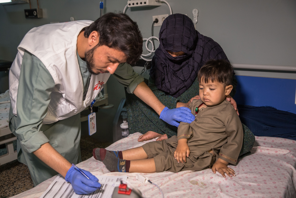 La labor de MSF en el hospital Mazar i Sharif busca cubrir lagunas críticas en la atención pediátrica y neonatal