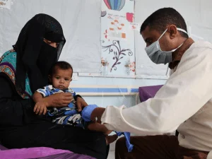 MSF brinda servicios pediátricos en el Hospital Materno Infantil Al-Qanawis, Yemen