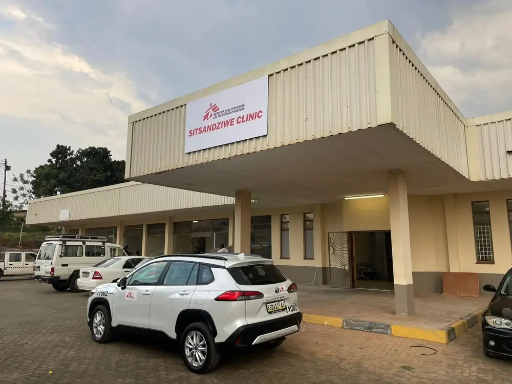 Vista de la clínica de atención integral 'Somos amados' en Eswatini