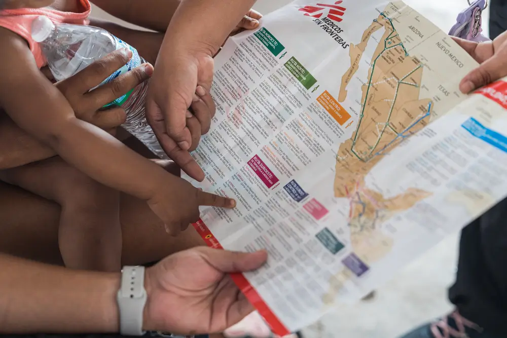 Un mapa de MSF que proporciona información sobre las zonas donde los migrantes pueden acceder a algunos servicios básicos, incluida la atención sanitaria, a lo largo de la ruta migratoria en México.