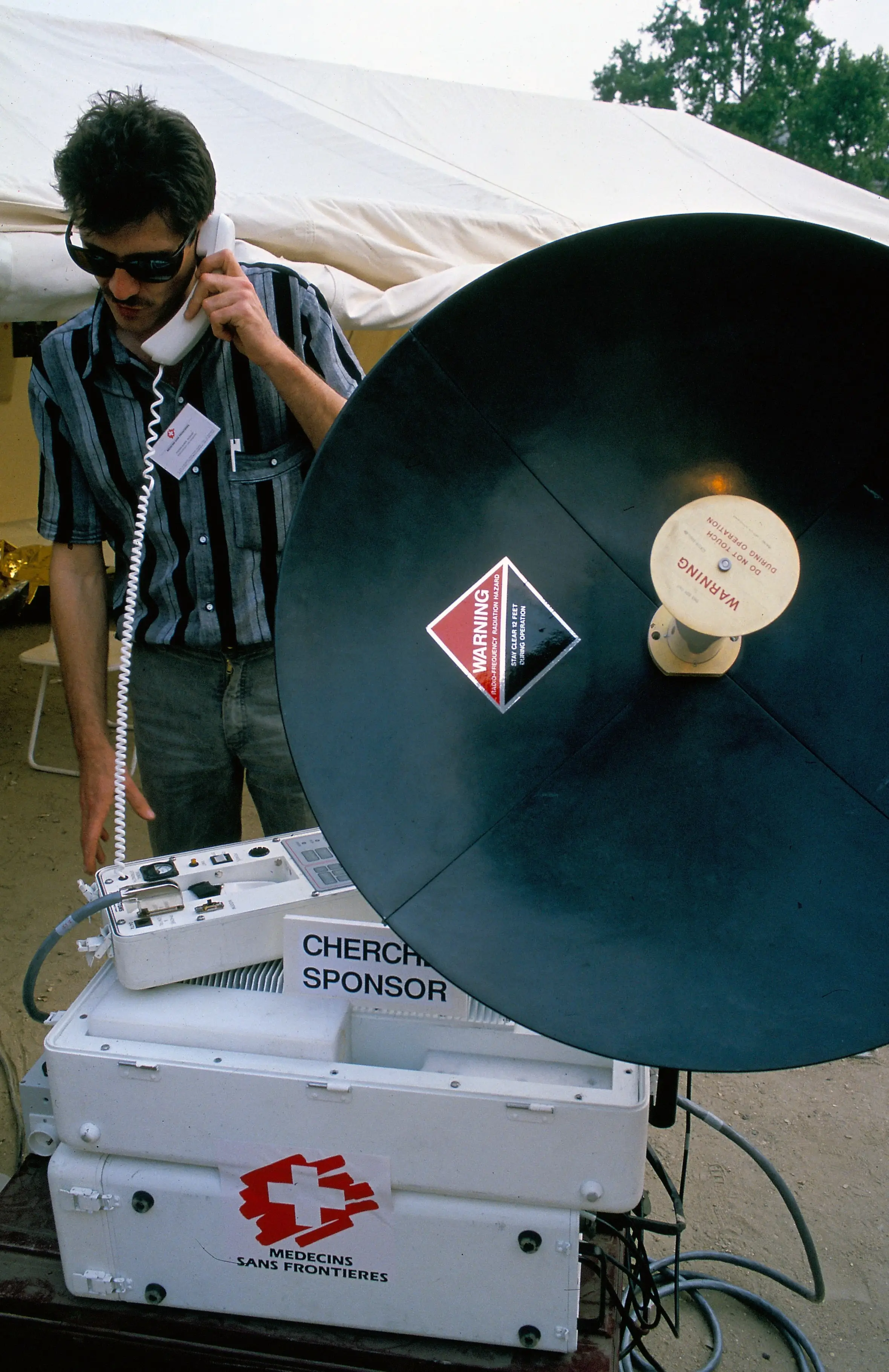 MSF fue una de las cientos de organizaciones humanitarias que llegaron al país por Armero, tragedia en la que fallecieron más de 23.000 personas.