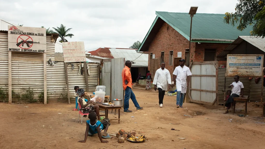 Desde 2019, MSF ha construido y desarrollado varios departamentos en el Hospital Salamabila, convirtiéndolo en el segundo hospital de referencia en Maniema.
