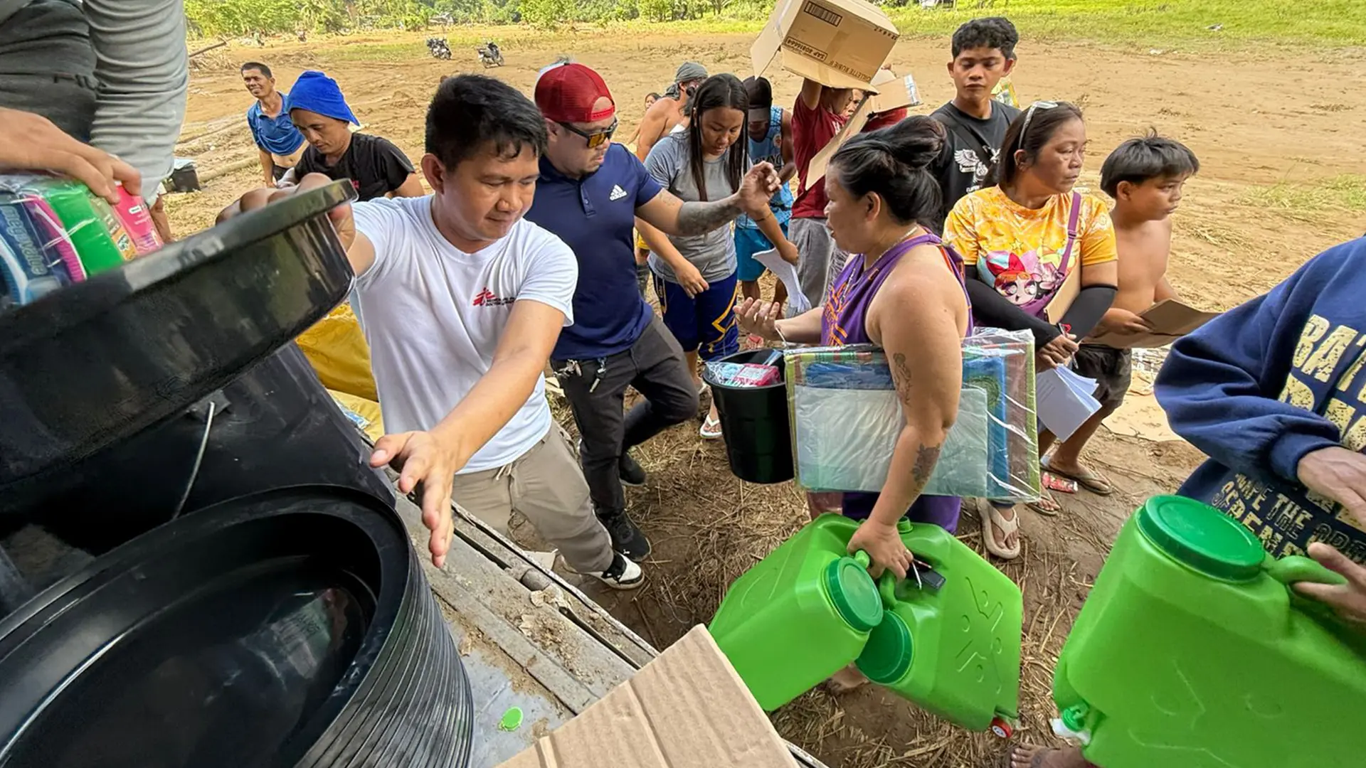 Equipos de MSF respondemos a la emergencia porel tifón Kalmaegi en Filipinas.