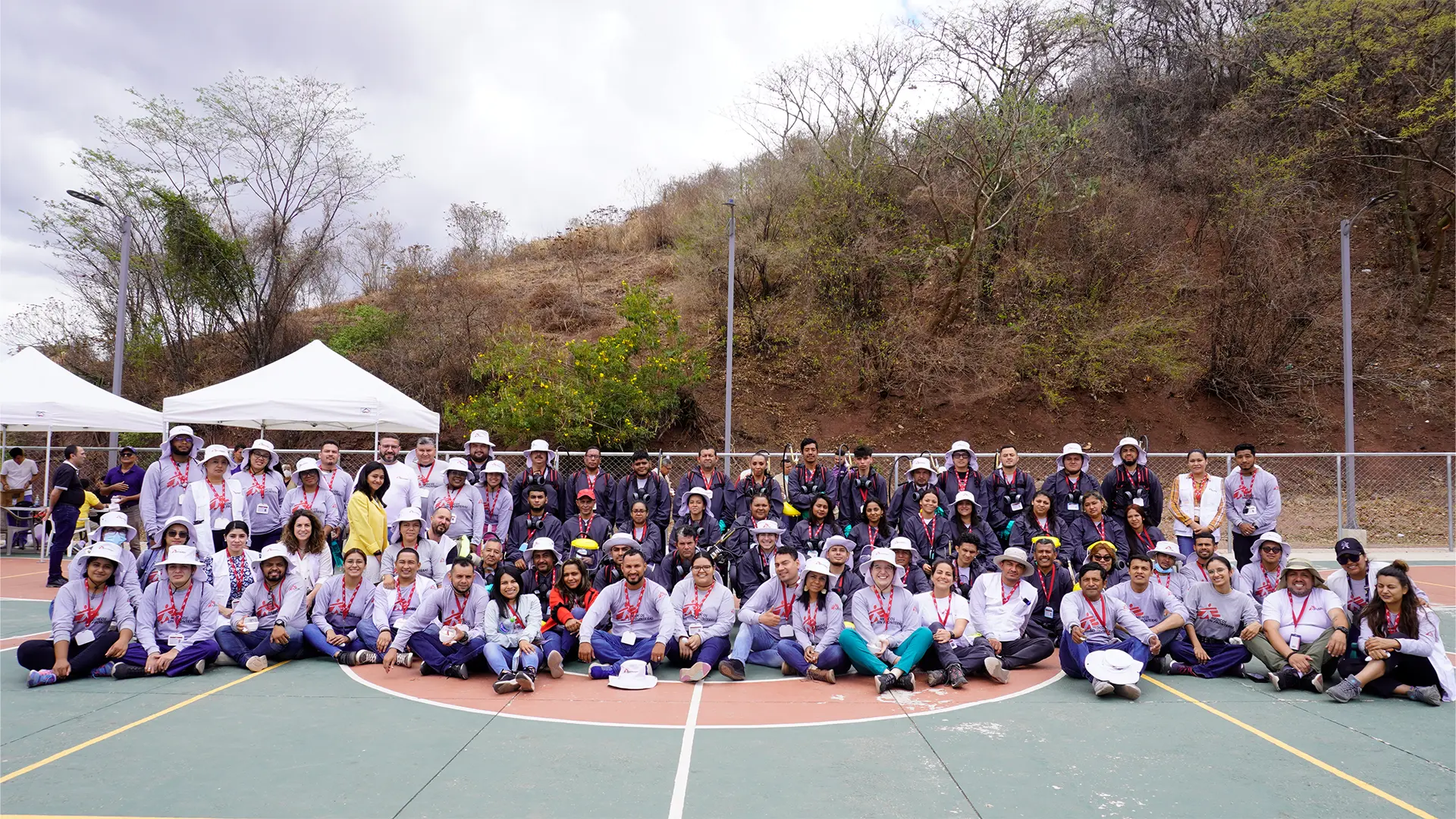 Más de 60 miembros de MSF participaron en la aplicación de los métodos TIRS y PPF, llegando a más de 7,000 hogares.