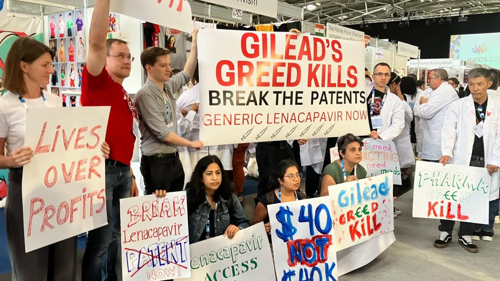 Movilización de MSF en la Conferencia Internacional sobre el Sida de 2024 en Munich, exigiendo una reducción del precio de los medicamentos de profilaxis previa a la exposición de acción prolongada.