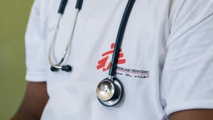 Am Timan, Chad 2015 Moussa Algoni, (enfermero y líder del equipo médico de 2015 en Am Timan de la República Centroafricana)