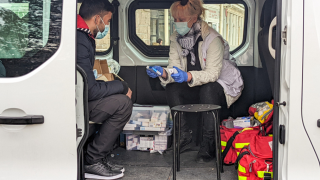 MSF trabaja en Serbia desde 2014, brindando atención médica a personas refugiadas, migrantes y solicitantes de asilo que viajan a Europa por la ruta de los Balcanes