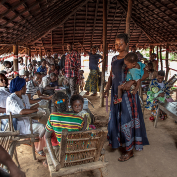 MSF cuenta con 5 equipos de emergencia para responder a los diversos brotes de sarampión en RDC