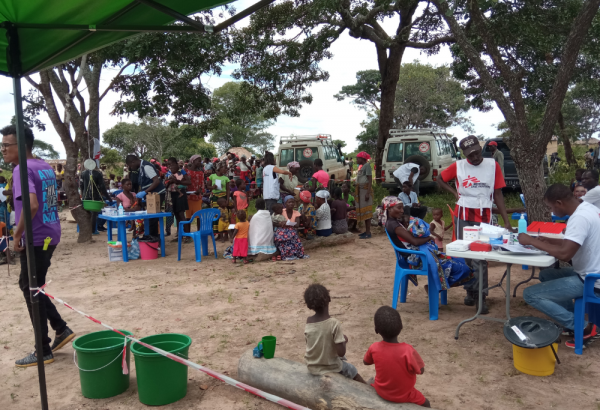 MSF llevó una clínica móvil a una área remota de Angola