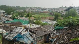MSF brinda asistencia médica en los campos para personas refugiadas del distrito de Cox's Bazar, en Bangladesh, desde 1992