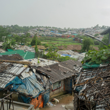 MSF brinda asistencia médica en los campos para personas refugiadas del distrito de Cox's Bazar, en Bangladesh, desde 1992