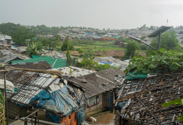MSF brinda asistencia médica en los campos para personas refugiadas del distrito de Cox's Bazar, en Bangladesh, desde 1992