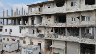 MSF brinda asistencia sanitaria entre los escombros en Jindires