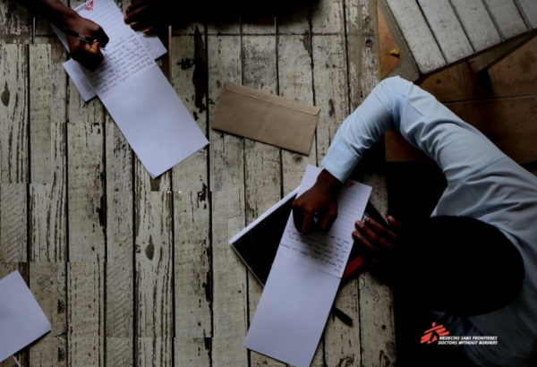 MSF junto con OneVoice Sudáfrica, desarrolló un plan de estudios sobre TB para estudiantes.