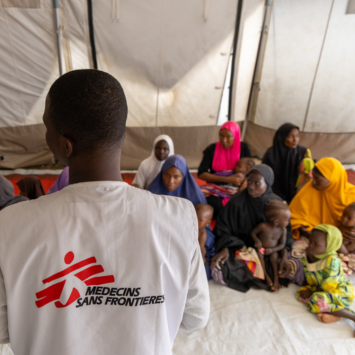 MSF gestiona un proyecto en Maiduguri, Nigeria, sobre desnutrición.