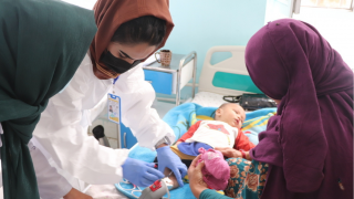 Médicos Sin Fronteras responde al brote de sarampión en Afganistán