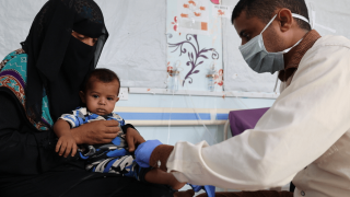 MSF brinda servicios pediátricos en el Hospital Materno Infantil Al-Qanawis, Yemen