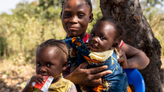 MSF responde a la desnutrición y malaria en niños y niñas de Angola