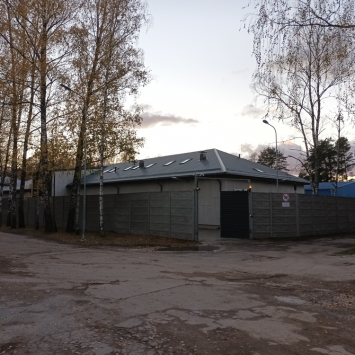 En MSF comenzamos a visitar los dos centros para apoyar a las personas detenidas, y les brindamos apoyo psicológico y psicosocial de forma regular