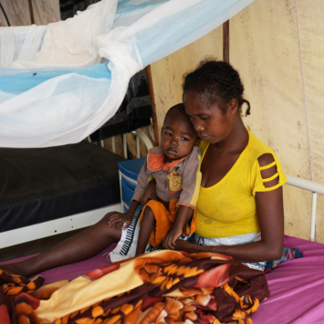 MSF brinda atención a niñoa y niñas con malaria y desnutrición en Madagascar