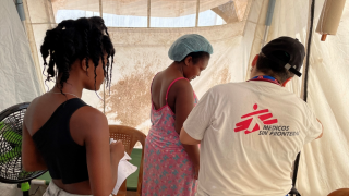 MSF brinda atención a cientos de migrantes llegan a los centros de acogida tras atravesar la selva del Darién