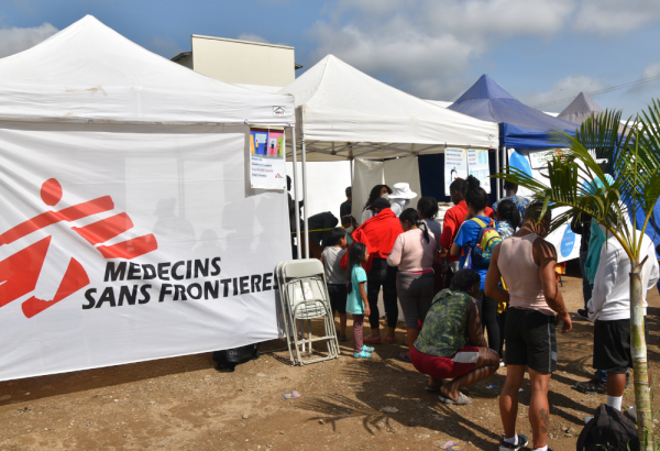 Médicos Sin Fronteras brinda atención médica a migrantes transcontinentales que llegan a Honduras
