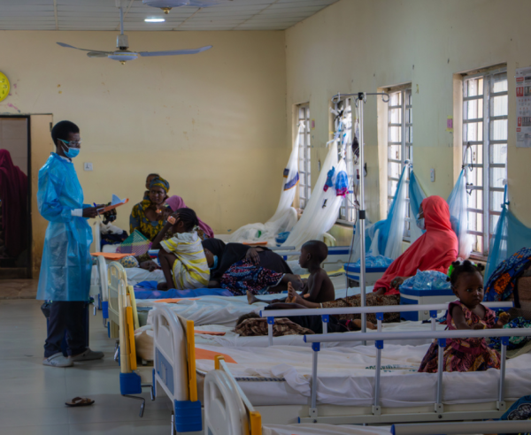 MSF gestiona un proyecto de difteria en Kano, Nigeria
