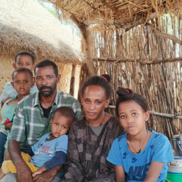 MSF brinda atenciòn al as personas refugiadas que llegan al campo de Um Rakuba en Sudán