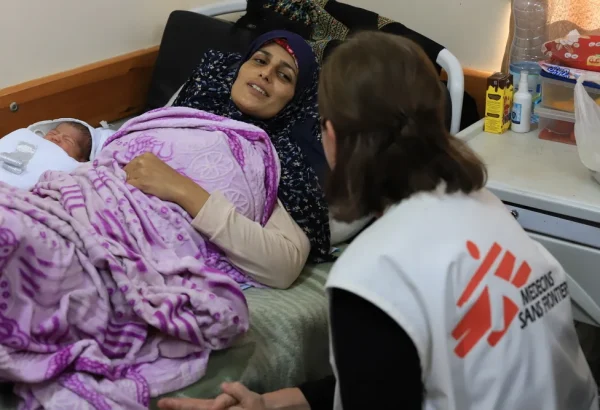 Suad dio a luz recientemente en el hospital Nasser, al sur de Gaza.