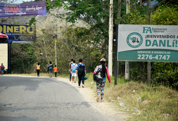 Personas migrantes en Danlí, Honduras