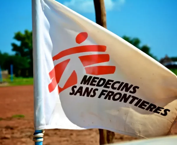 Una bandera de MSF en Agok, Sudán del Sur, julio de 2014. © Valérie Batselaere/MSF